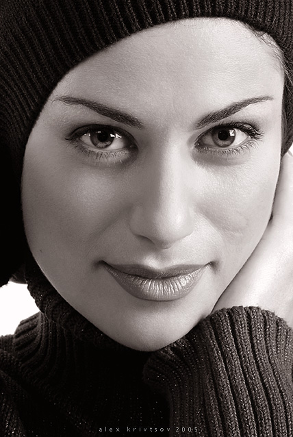 Blow up | black and white, woman, hat