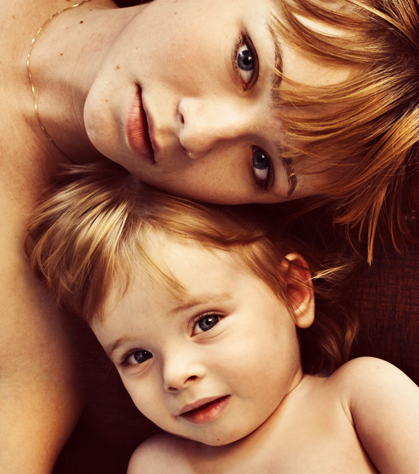 :) | woman, child, redhead