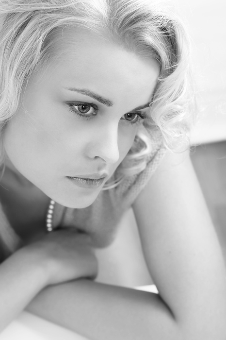 Pearls | woman, black and white, blonde, high key