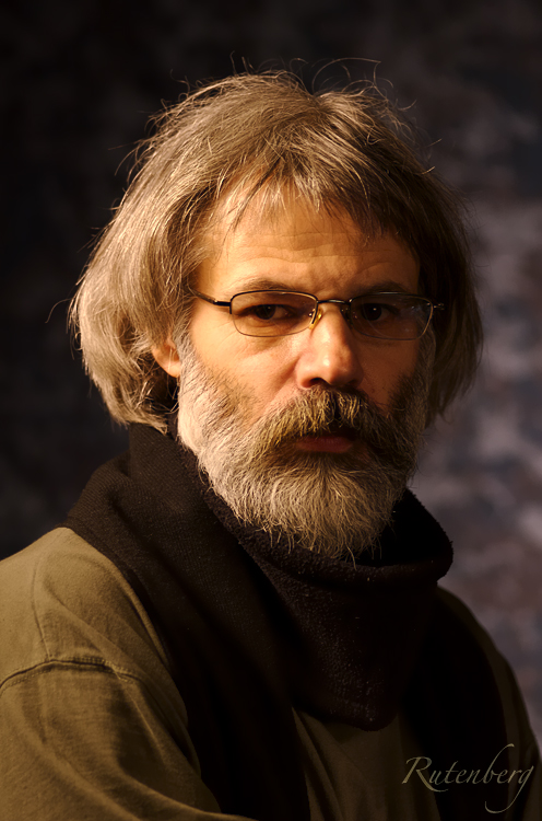 Portrait of a photographer | male, glasses, scarf