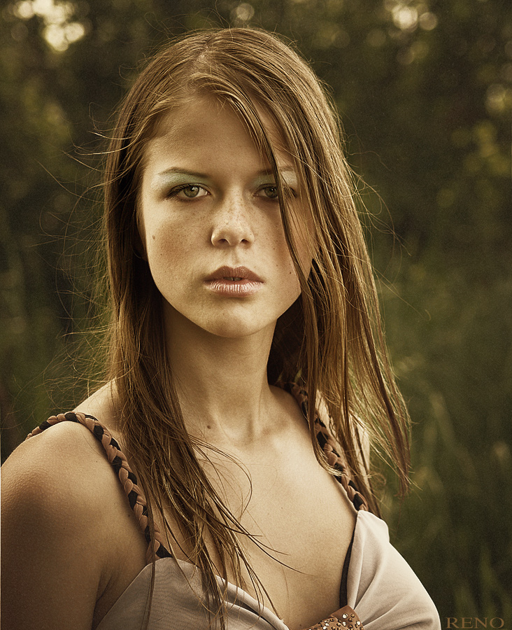 Autumny | woman, nature, freckles