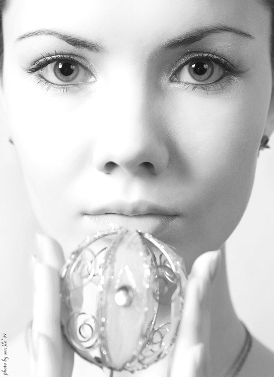 Angels | black and white, woman, high key