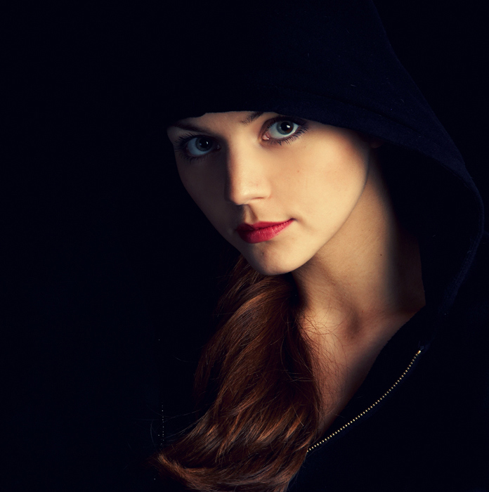 Maria in black | woman, hood