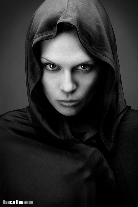 Cape | woman, black and white