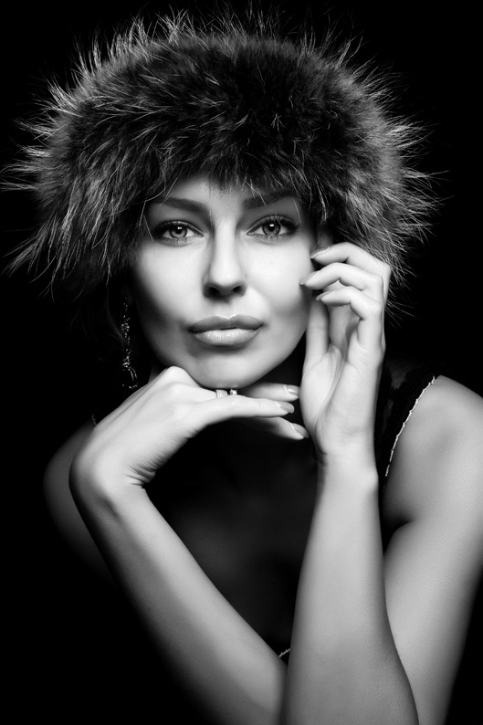 Luxury | hat, hand, black and white, woman, fur