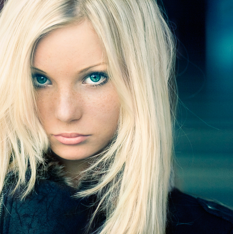 Barbie | woman, blonde, freckles