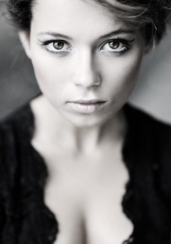 Sylvia | woman, black and white