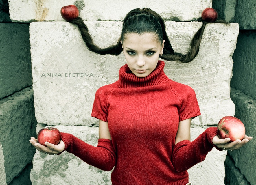 Eve | woman, brunette, red, fruit