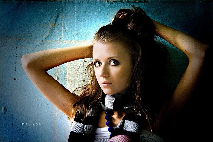 Blue walls | woman, brunette, scarf