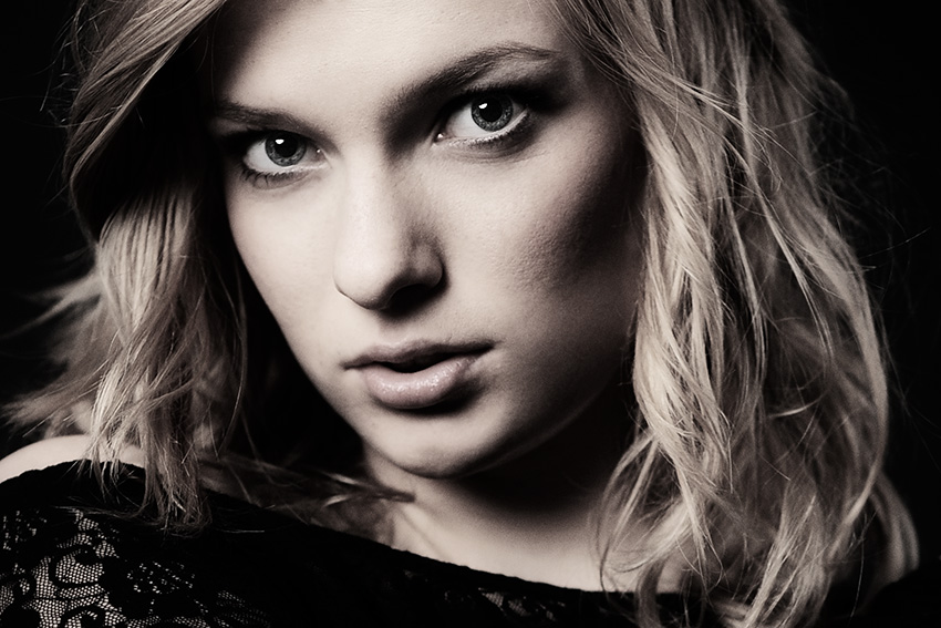 Lace | woman, blonde, desaturation