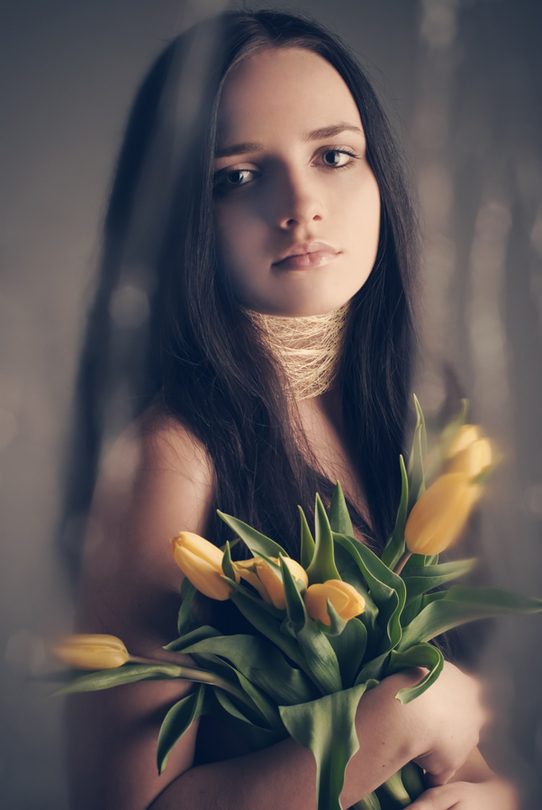 Lady with tulips | tulip, blur, bokeh, flower, brunette