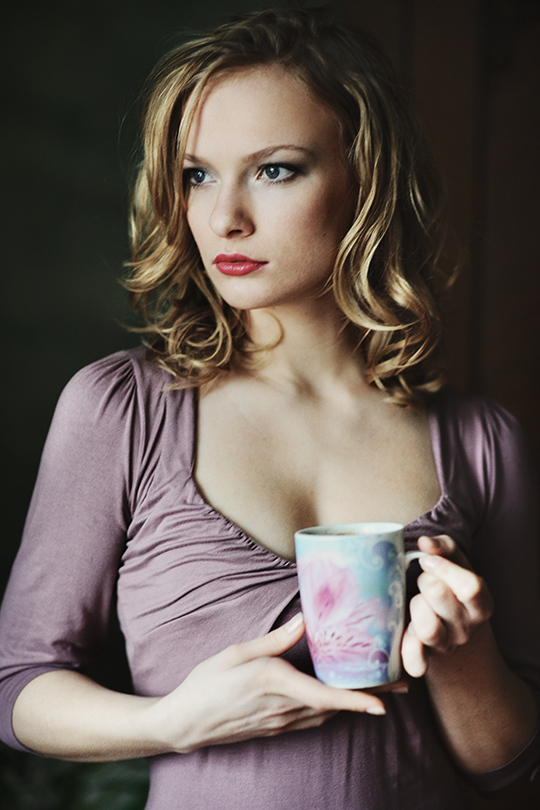 My favourite cup | half-turn, sideview, cup, curls, blonde