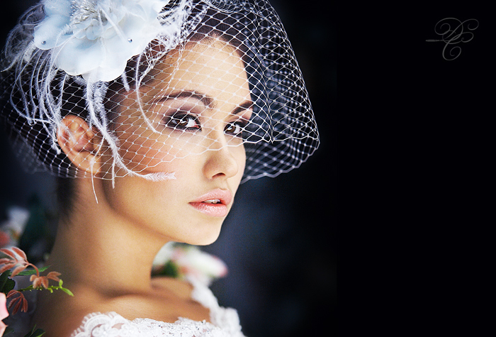 Tender flower | wedding dress, sideview, veil, flower