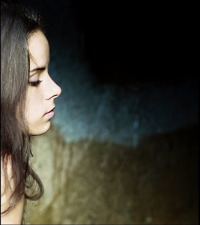 Unknown into emptiness | brunette, close-up, sideview