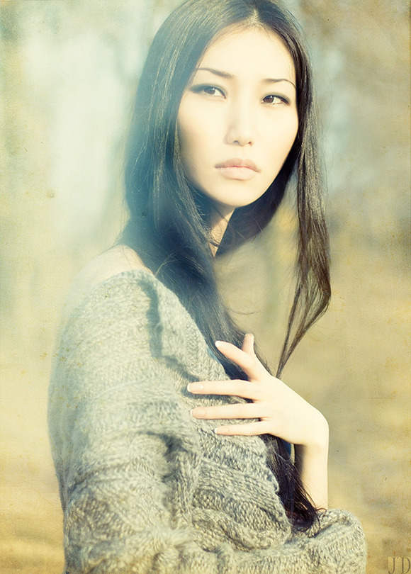 Chilly morning | brunette, long hair, half-turn, nature