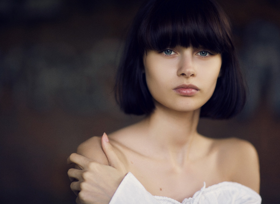 Softness | brunette, hand