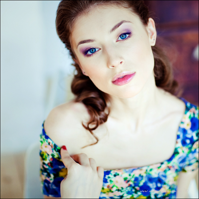 Blue flowers | blue eyes, close-up, curls