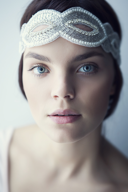 Beads | blue eyes, close-up