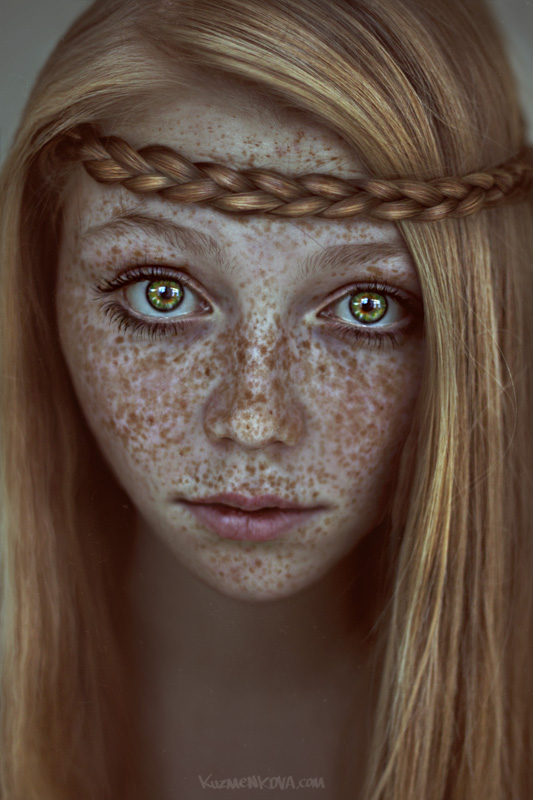 Freckles | blonde, freckles, desaturation