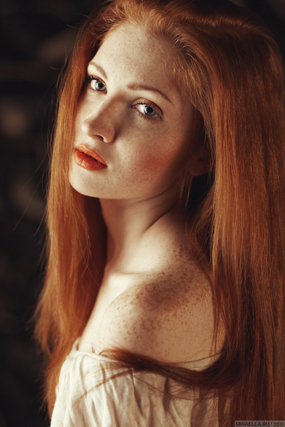 Charm of naturalness | freckles, hair, shoulder, half-turn, redhead