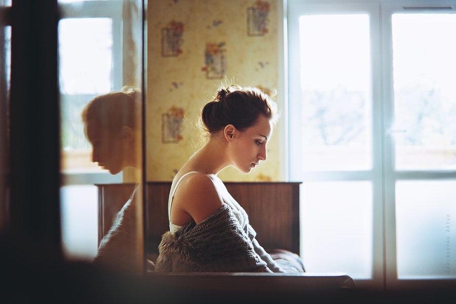 Silent melody | woman, backlight, shoulder, hairstyle