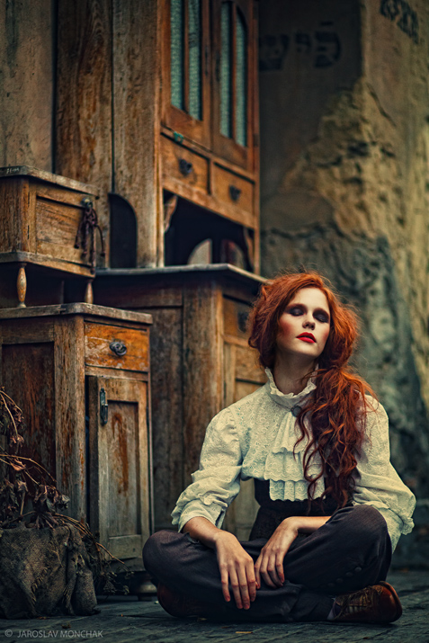 Youth against the old | long hair, curls, hands, redhead