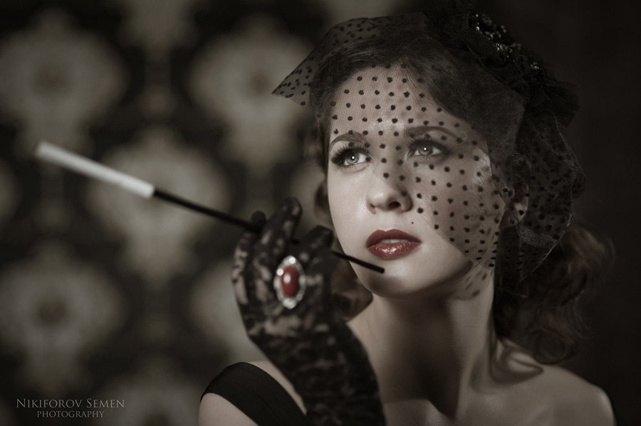 Smoking woman | smoking woman, red lipstick, hat with veil