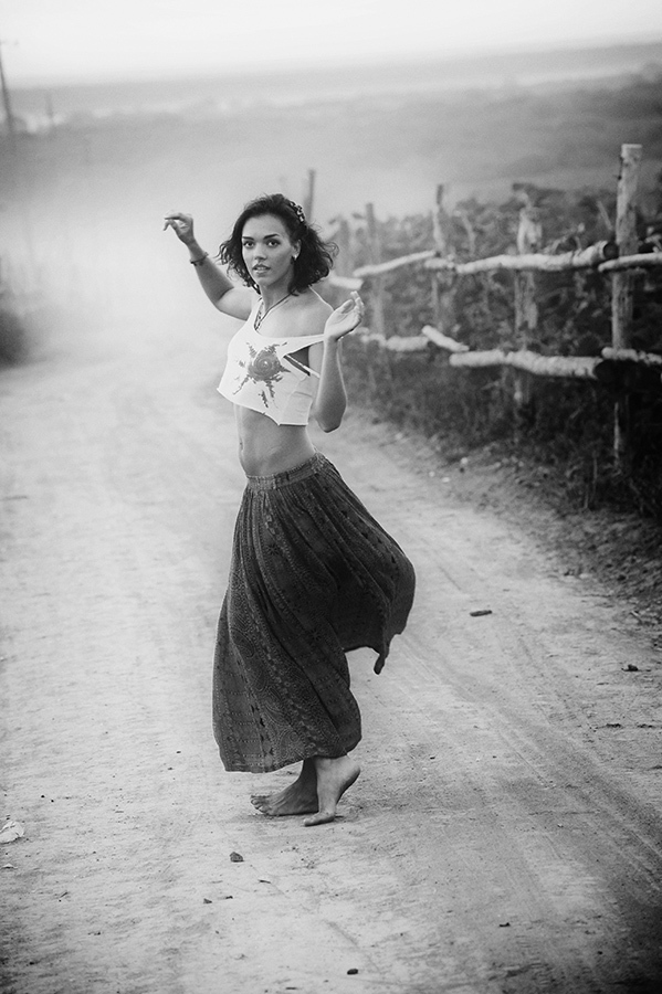 Girl with bare feet | barefoot, villiage, raod, sand