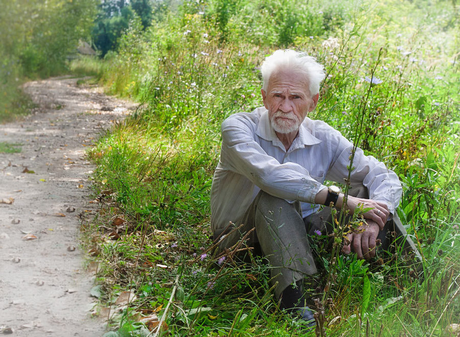 Uncle Bens | Uncle Bens, silver hair, path, field