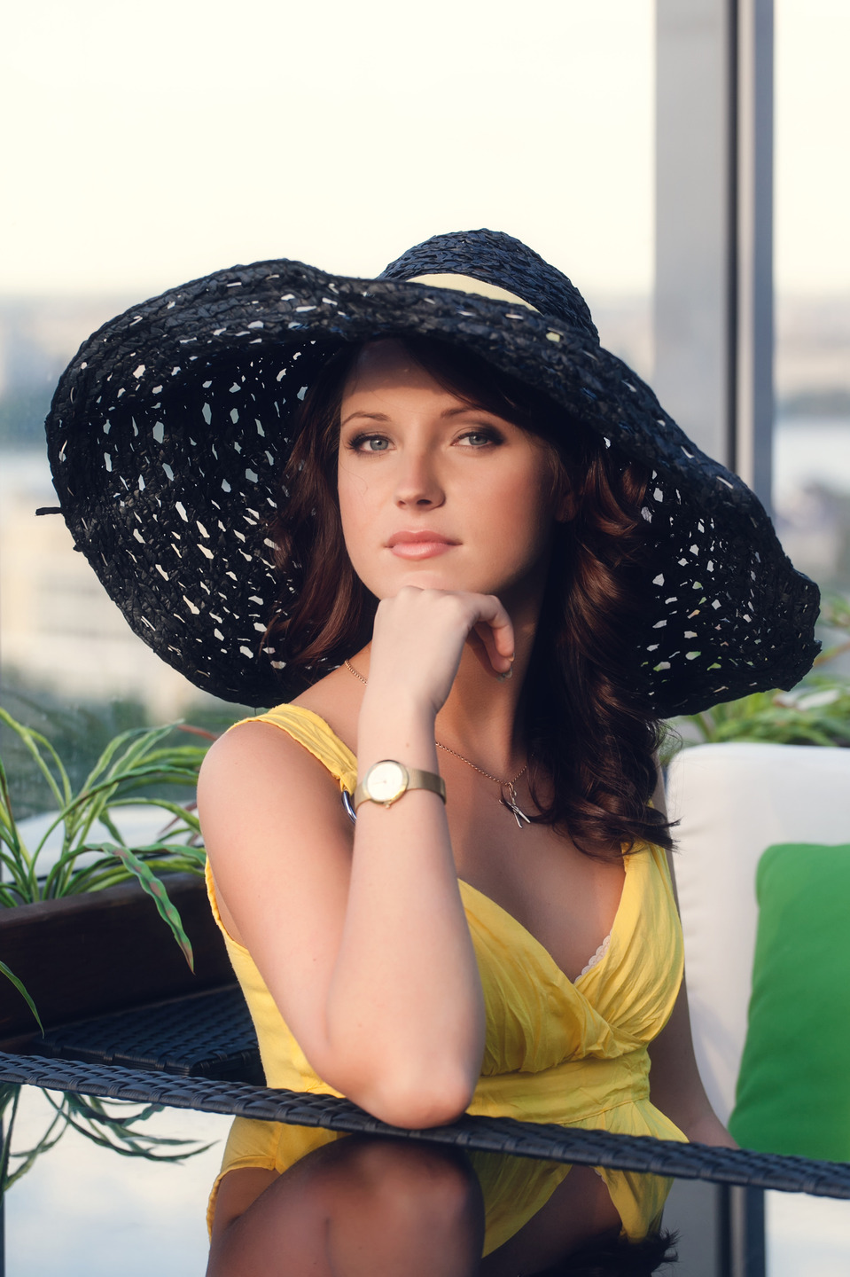 Girl in black hat | girl, black hat, portrait, reflection