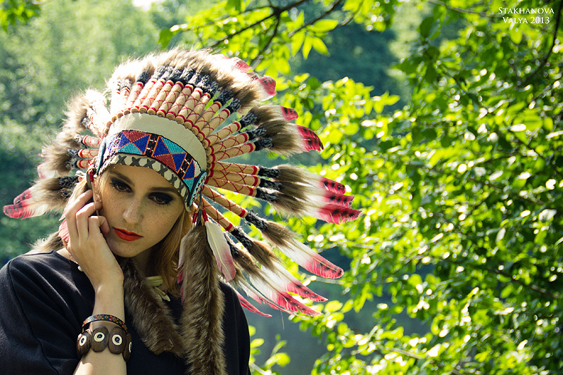 Modern indian girl | indian girl, garden, summer, feathers