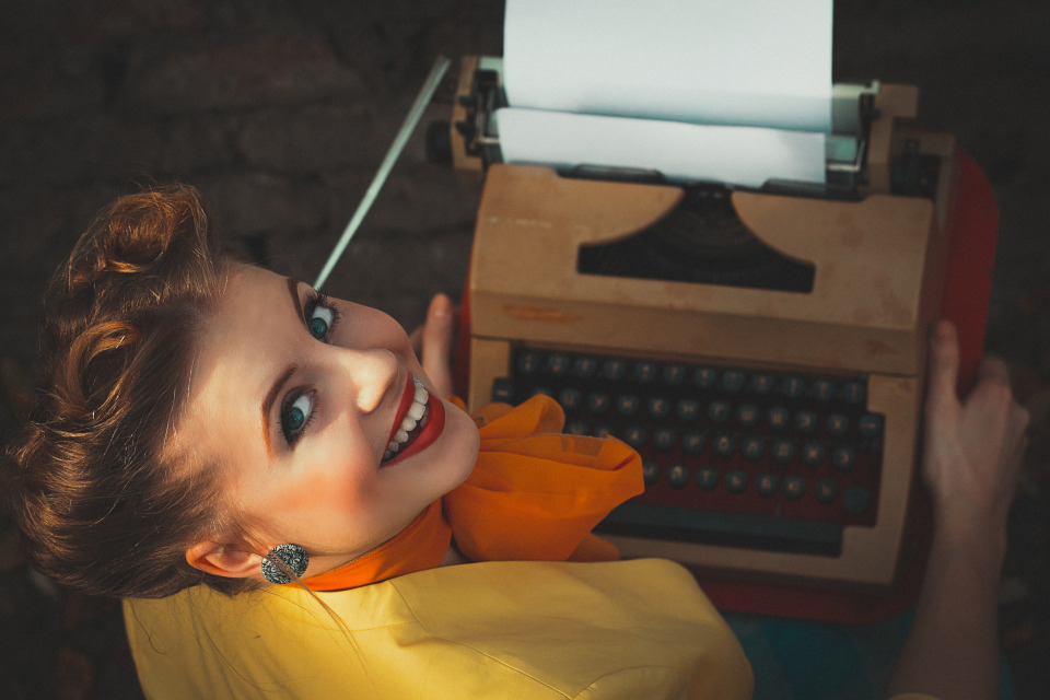 Girl with a vintage typewriter | vintage, typewriter, old-fashioned look, girl