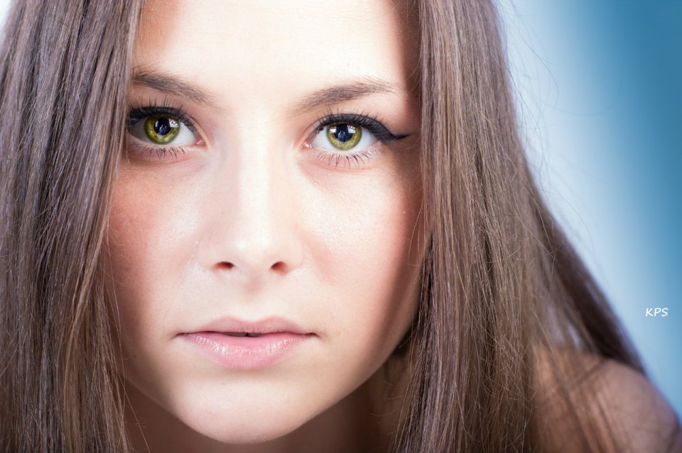 Beautiful girl with green eyes | portrait , model  , girl , face, natural , eyes, green, wings, long hair, light skin