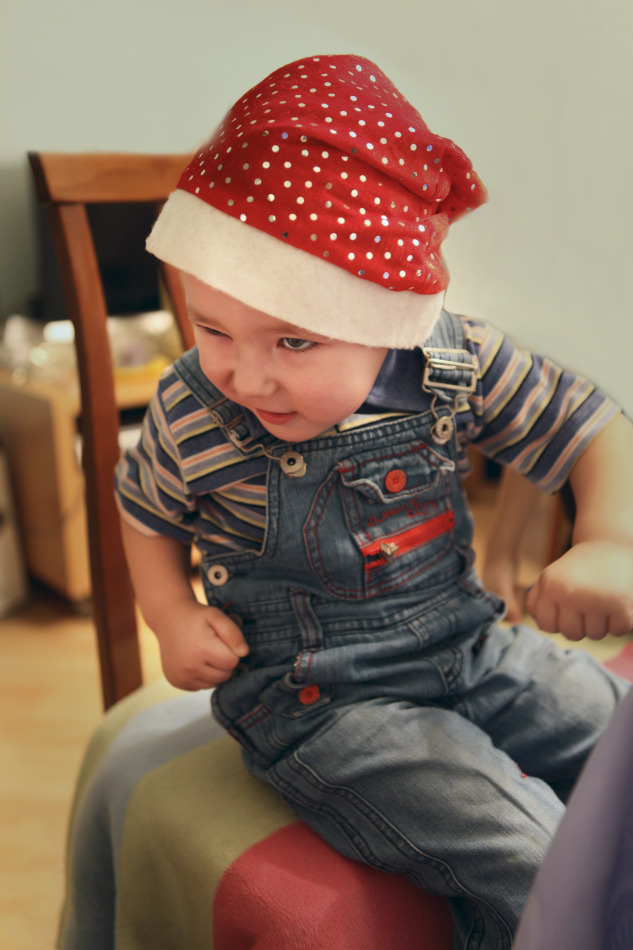 Little bully | bully, toddler, hat, chair