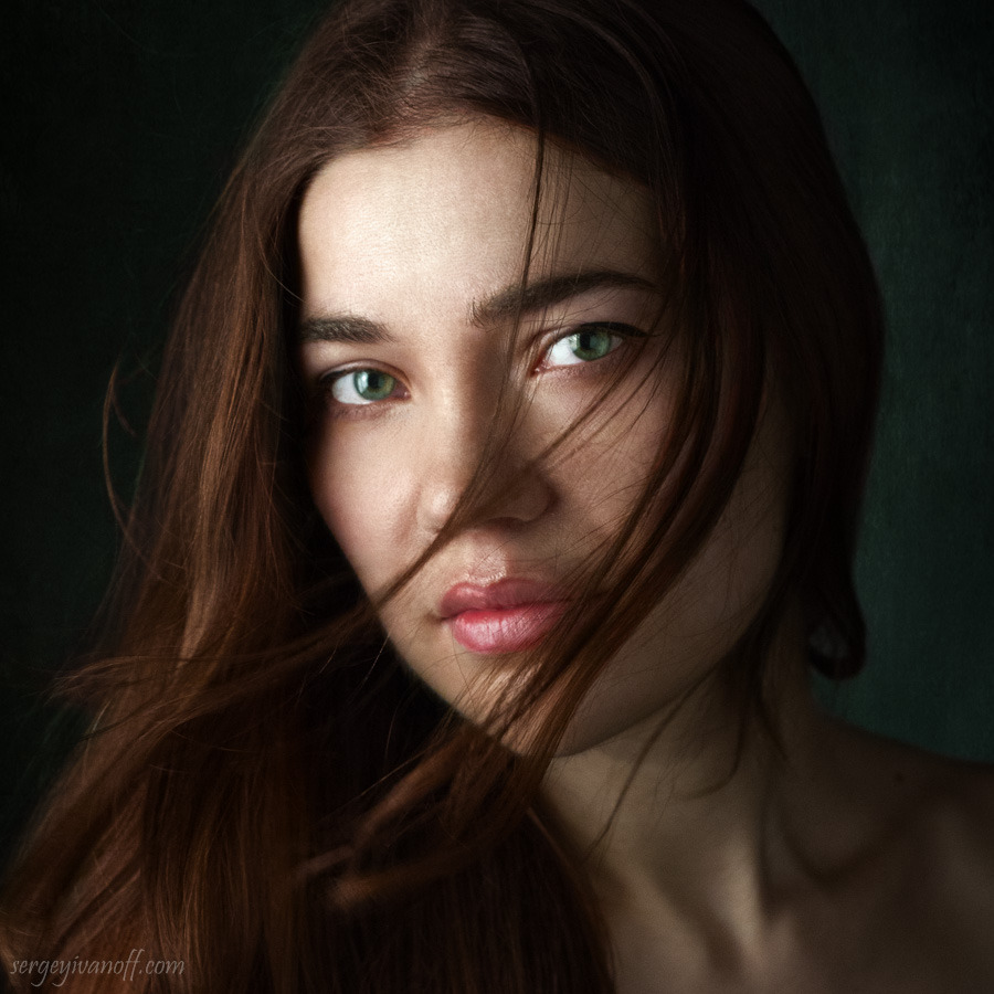 Pretty Galya | pretty girl, long hair, green eyes, pink lipstick