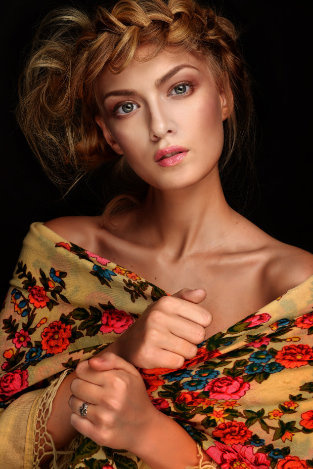 Beautiful blonde in the shawl | portrait, model, woman, hair-do, make-up, shawl, flowers, black background, beautiful