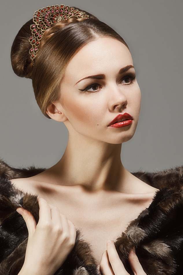 Girl with perfect light skin | photo shoot, perfect skin, red lipstick, fur