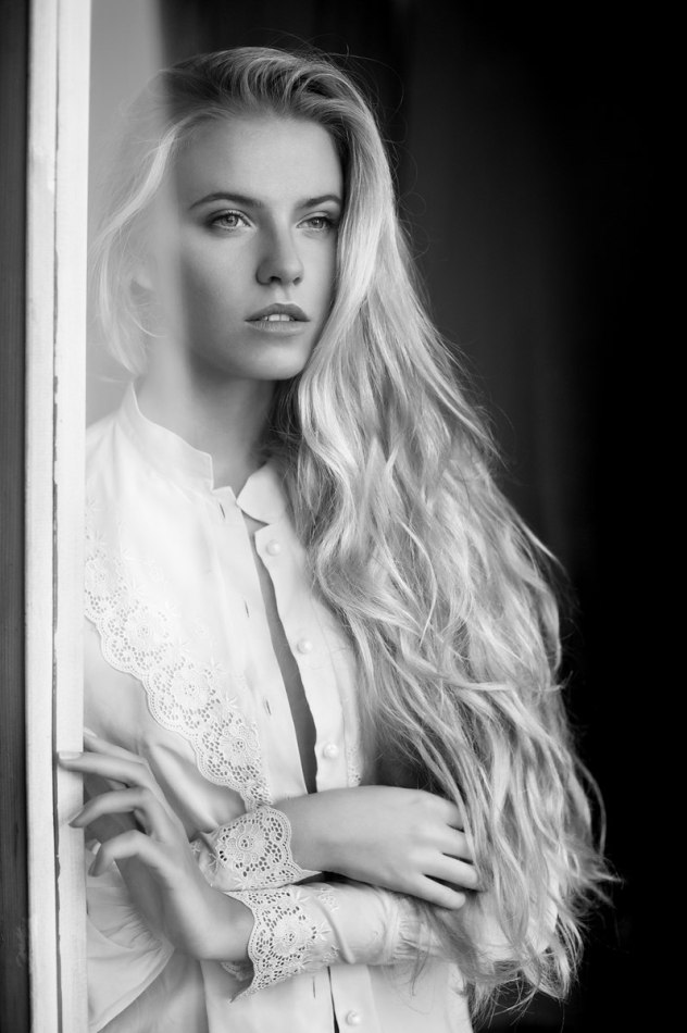 Beautiful Marina looking through the window | black & white, beautiful blond, window, glass