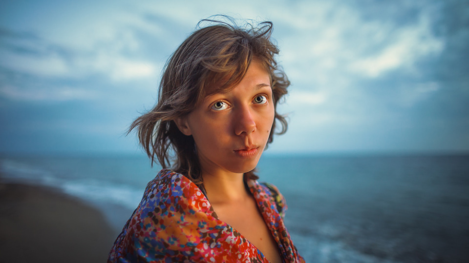 Natural girl with short hair | portrait, girl, natural, sunset, sky, sea, background, bare-faced , short hair, shawl