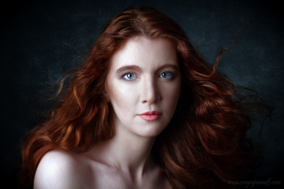 Redhead Aksiniya | redhead, blue eyes, light skin, full-face portrait