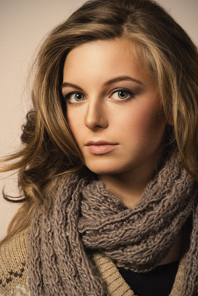 Pretty Vlada | pretty girl, retouched photo, scarf, cutie