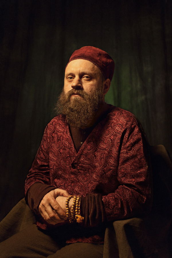 A man with beard | portrait , model, man, old, beard, mustache, beads, colour, sit, cap