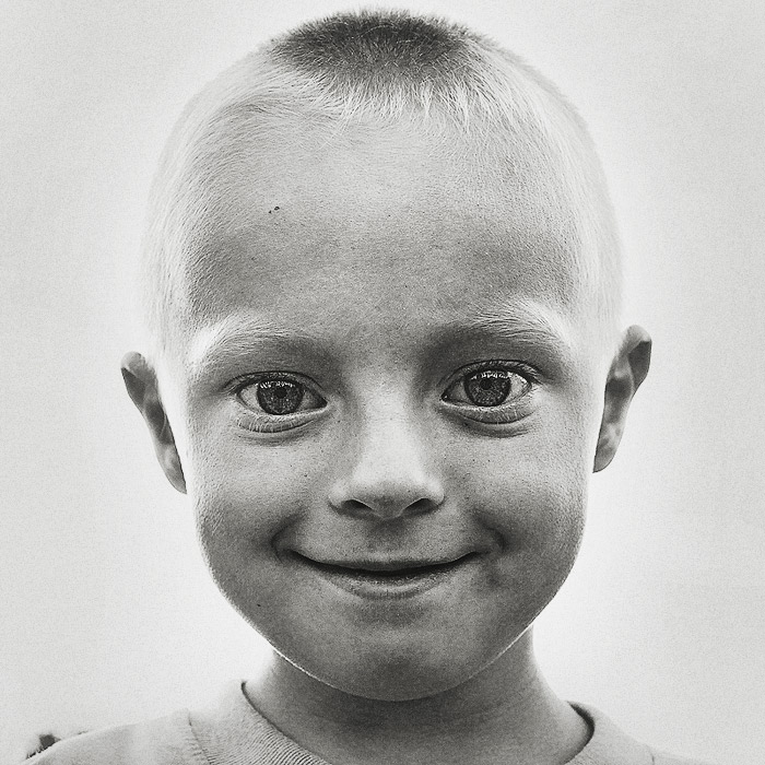 Damian | black and white, emotion, child